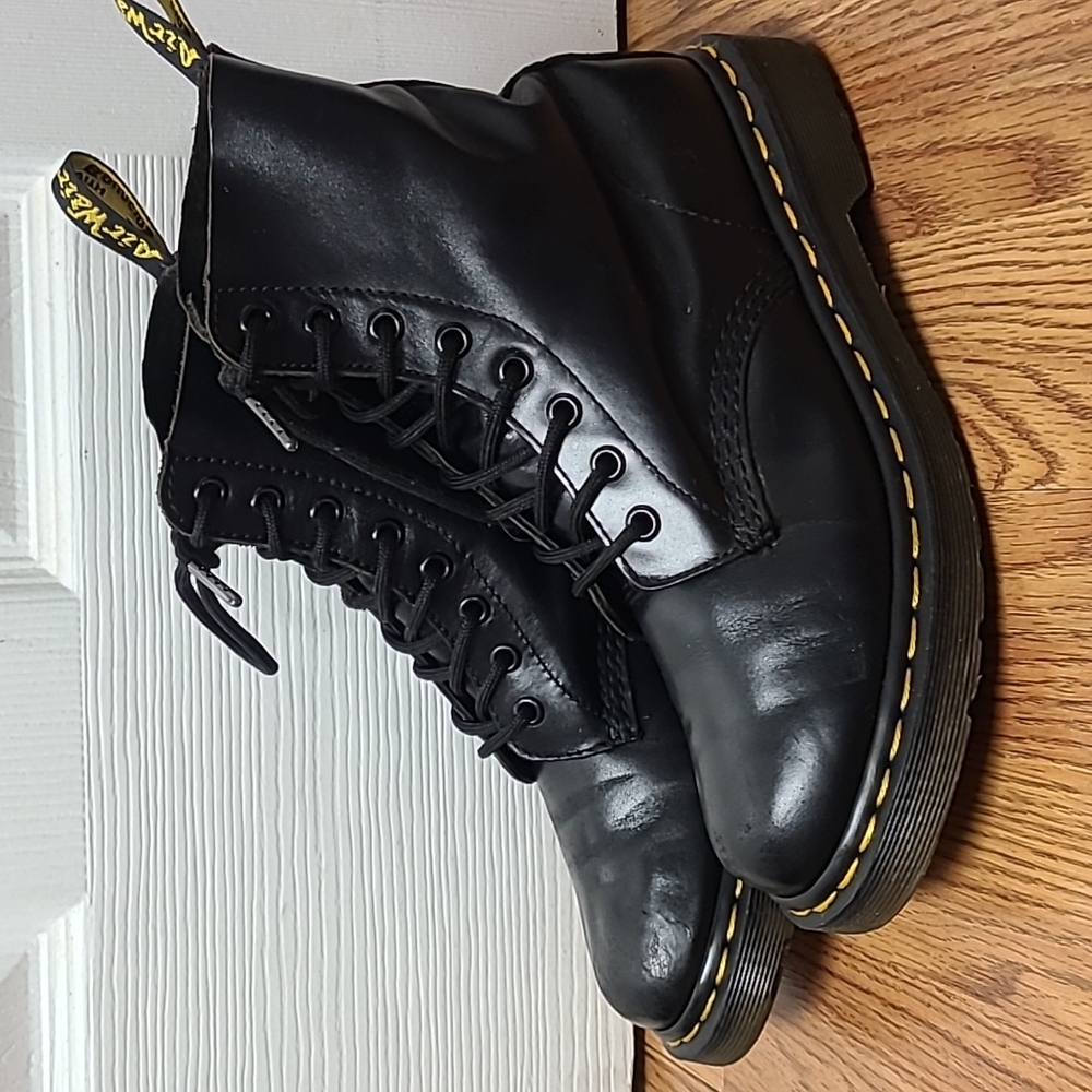 Dr Martens 1460 Pascal Smooth boots